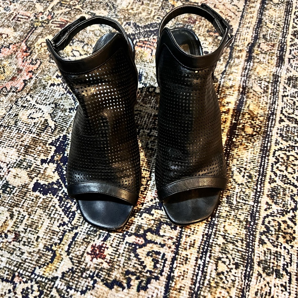 Steve by Steve Madden open toed leather mesh booties heels